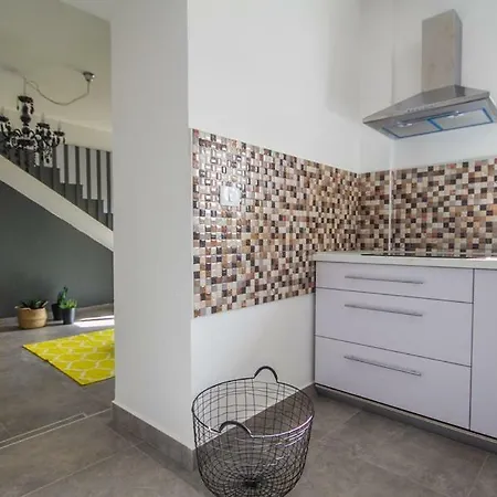 Mamma Mia Villa *